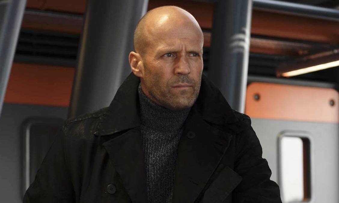Jason Statham là biểu tượng hành động với những pha cận chiến mãn nhãn và khả năng hóa thân đa dạng vào các vai diễn gai góc lẫn hài hước.