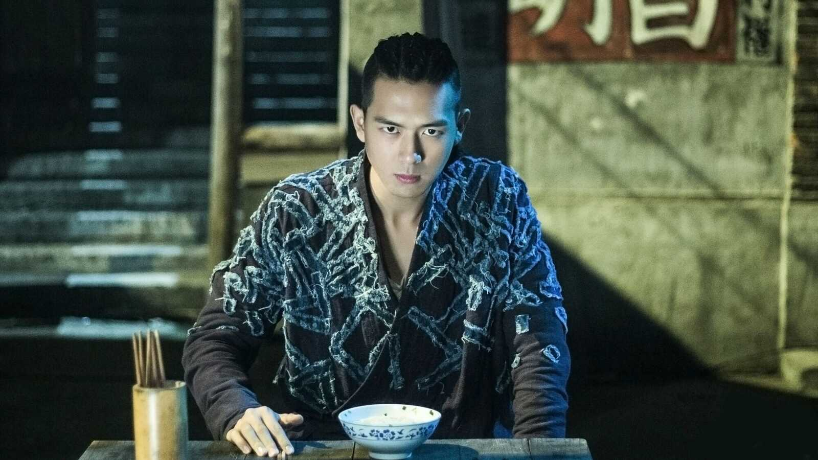 Lý Hiện trong vai Đội trưởng Đội vớt xác