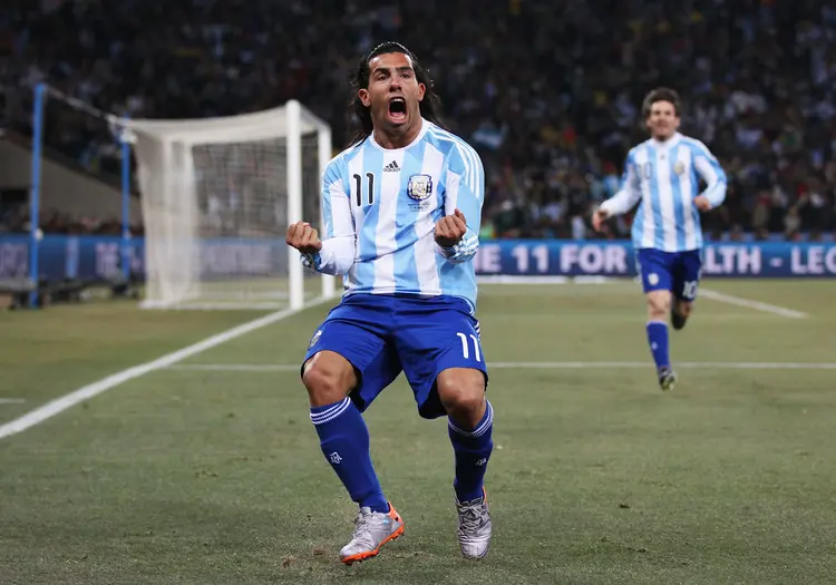 Chính Tevez sau đó thừa nhận bản thân mình đã ở tình huống việt vị