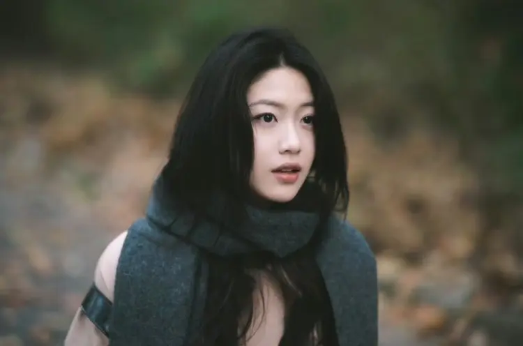 Diễn viên trẻ Hướng Hàm Chi