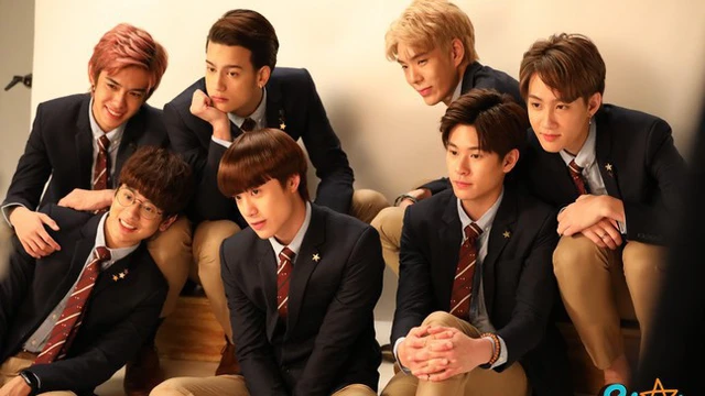 Phim kể về Love – một cô gái trong sáng, luôn thần tượng một chàng trai ở học viện nam sinh danh giá