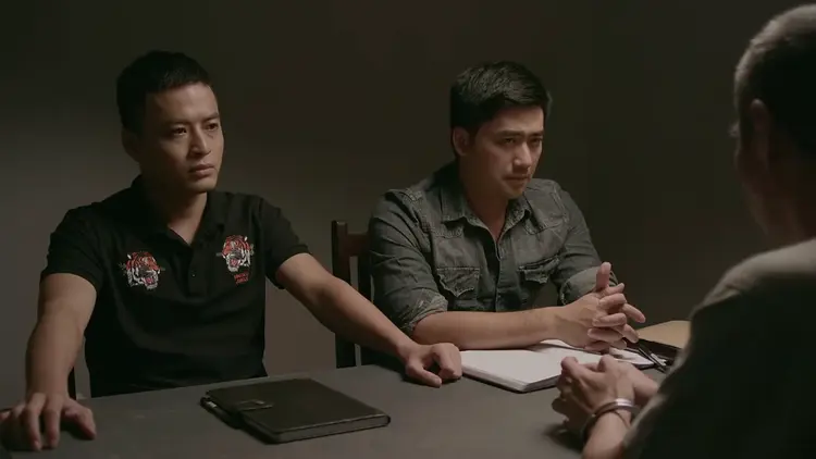 Kịch bản nhiều lớp, chia thành các vụ án riêng biệt, mỗi vụ có chiều sâu và logic rõ ràng