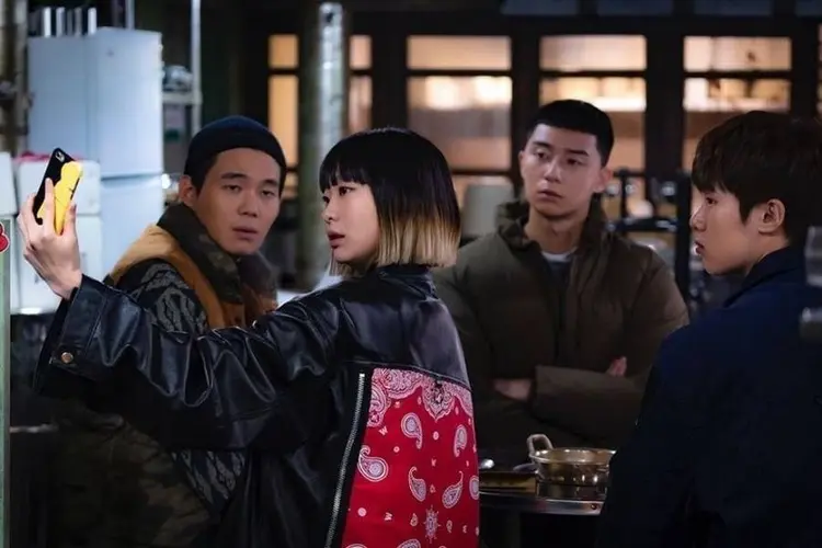 Diễn xuất thuyết phục từ Park Seo-joon và Kim Da-mi khiến nhiều khán giả yêu thích
