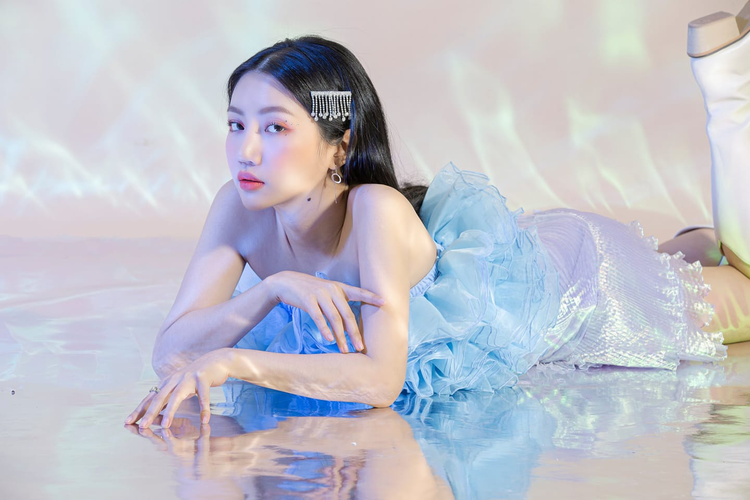 Orange sở hữu giọng ca nội lực với màu sắc âm nhạc khác biệt, là thành viên chủ lực của đội "Đôi cánh" tại Em Xinh Say Hi.