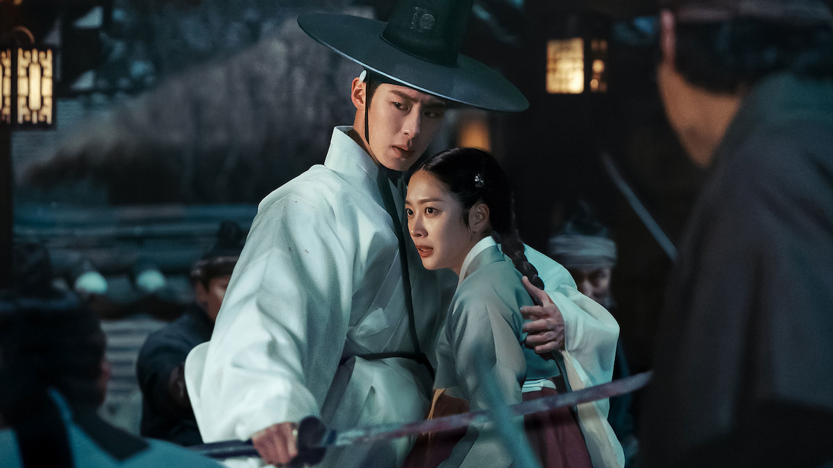 Hành trình của Jae-yi đưa cô vào vòng xoáy bí mật gia tộc, âm mưu quyền lực và những sự thật tăm tối bị che giấu