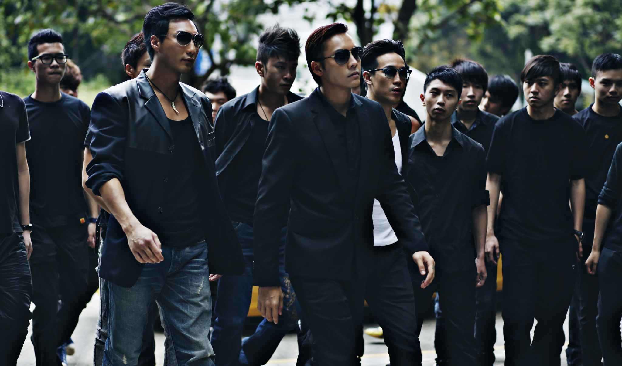 Bộ phim xoay quanh hành trình một thanh niên trẻ gia nhập băng nhóm xã hội đen và con đường trở thành thủ lĩnh Tam Hoàng