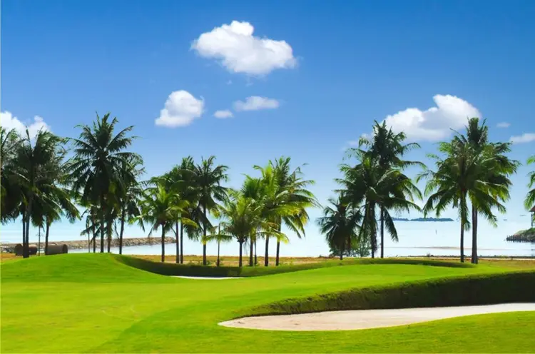 Sân Diamond Bay Golf & Villas - Sân ven biển kết hợp nghỉ dưỡng tại Nha Trang