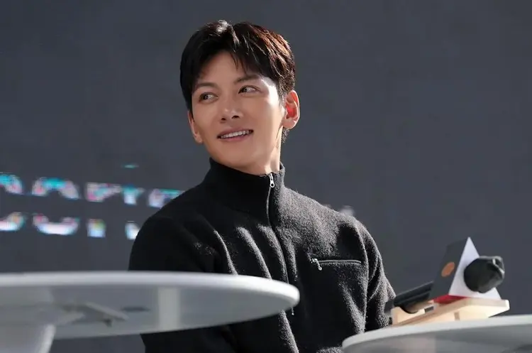 Ji Chang Wook xuất thân thì sân khấu nhạc kịch