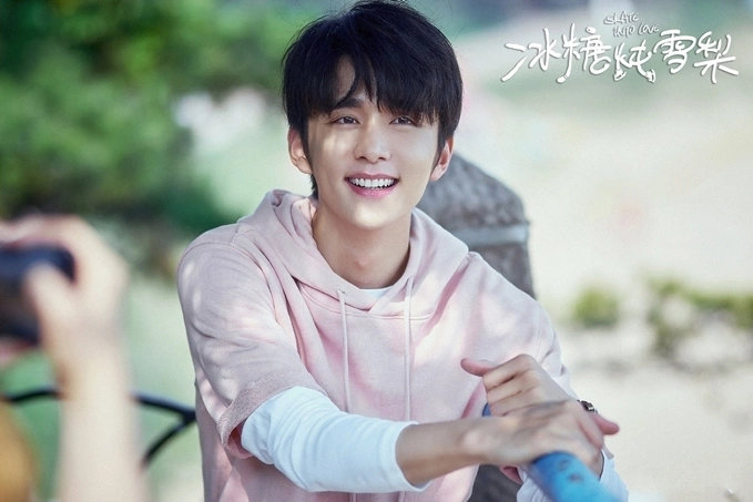 Trương Tân Thành - Nam diễn viên, ca sĩ trẻ tài năng của C-biz, nổi bật với ngoại hình điển trai, trong sáng, học vấn ấn tượng và tài năng nghệ thuật đa dạng