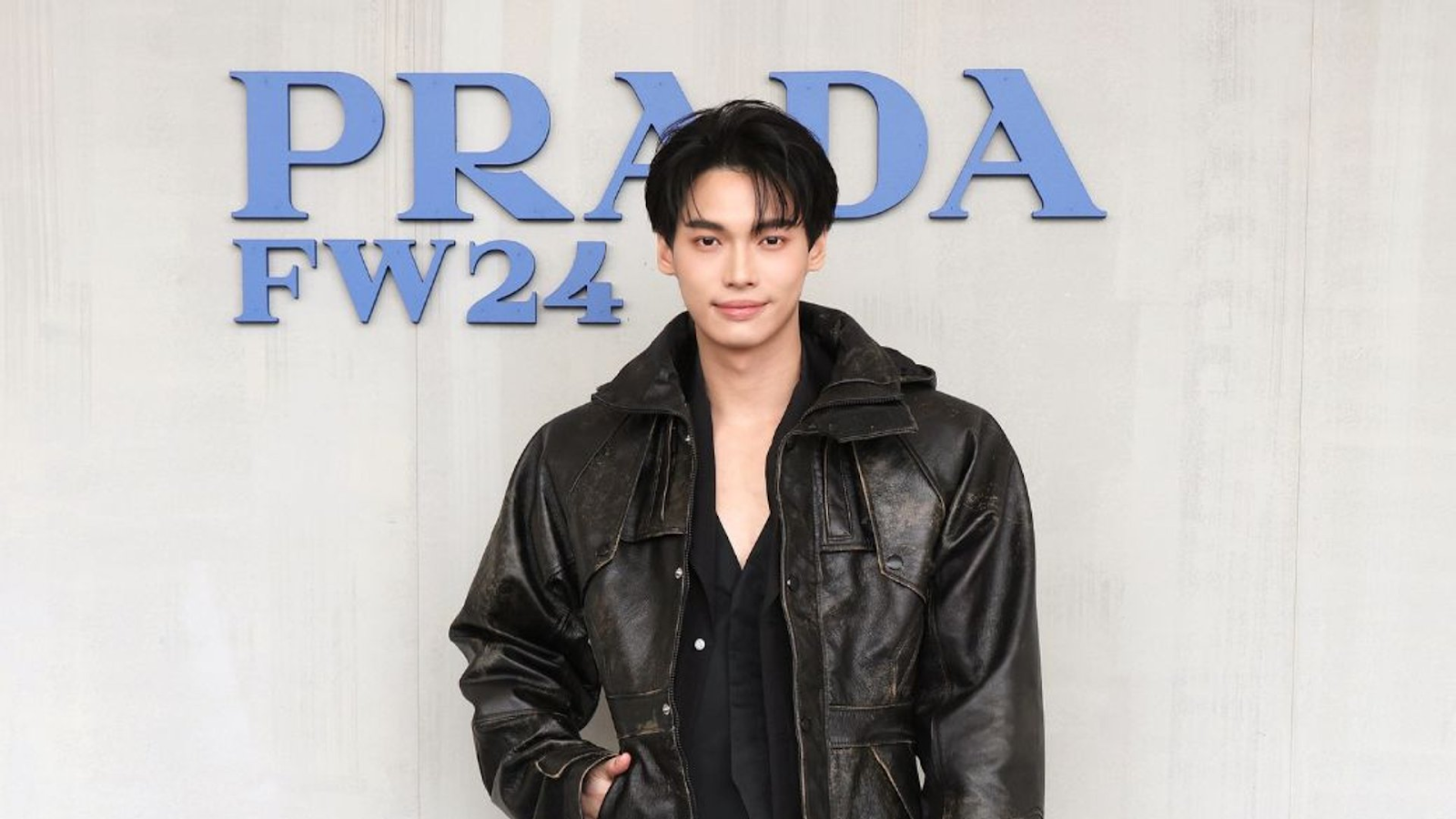 Win là đại sứ toàn cầu của thương hiệu Prada