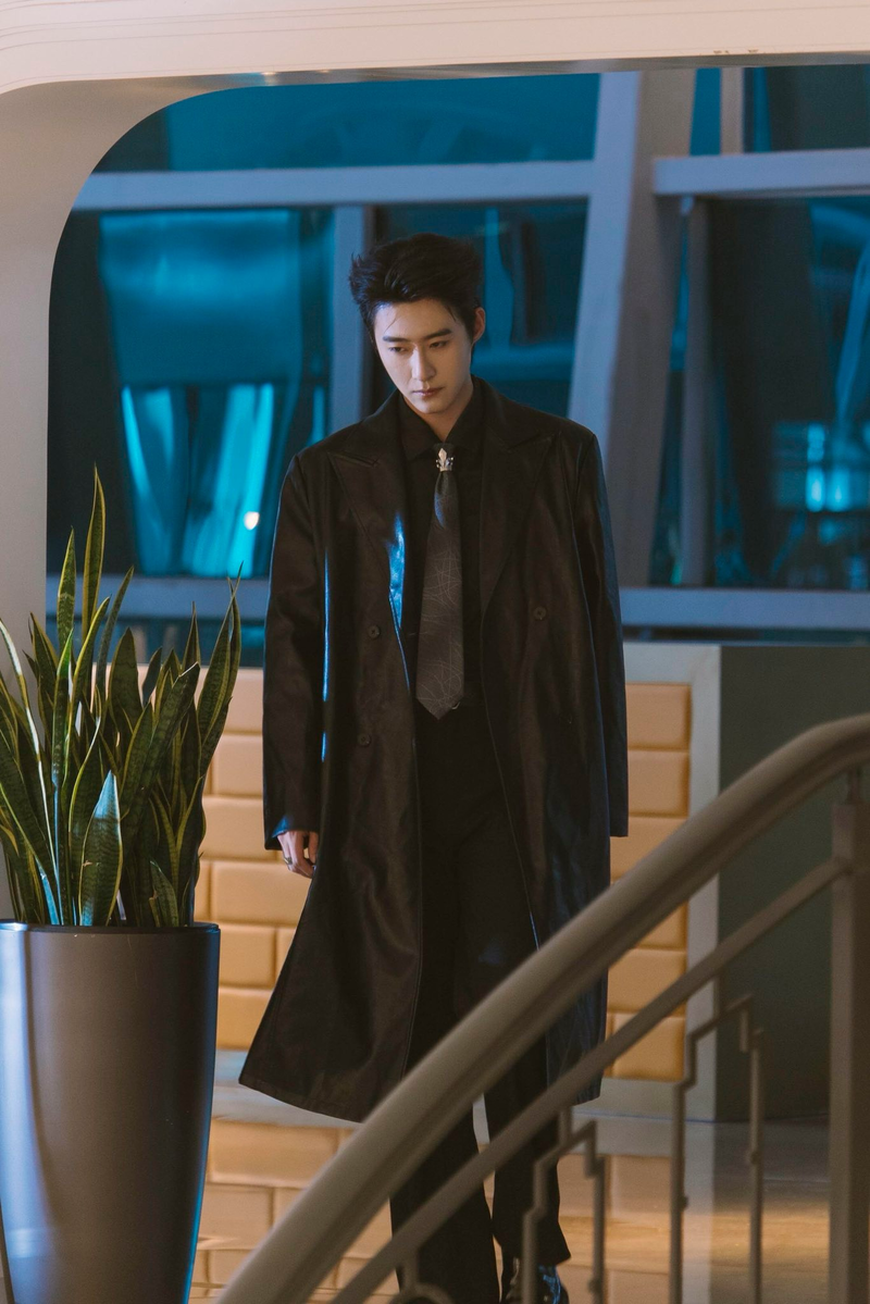 Triệu Chấn Đông là một diễn viên, người mẫu trẻ đang lên của làng giải trí Hoa ngữ