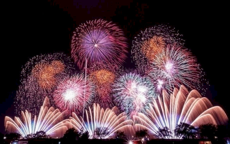 Bắn Pháo Hoa Đêm Giao Thừa