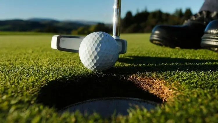 Match Play - là hình thức tính điểm hố thắng - ai thắng nhiều hố hơn sẽ thắng trận.