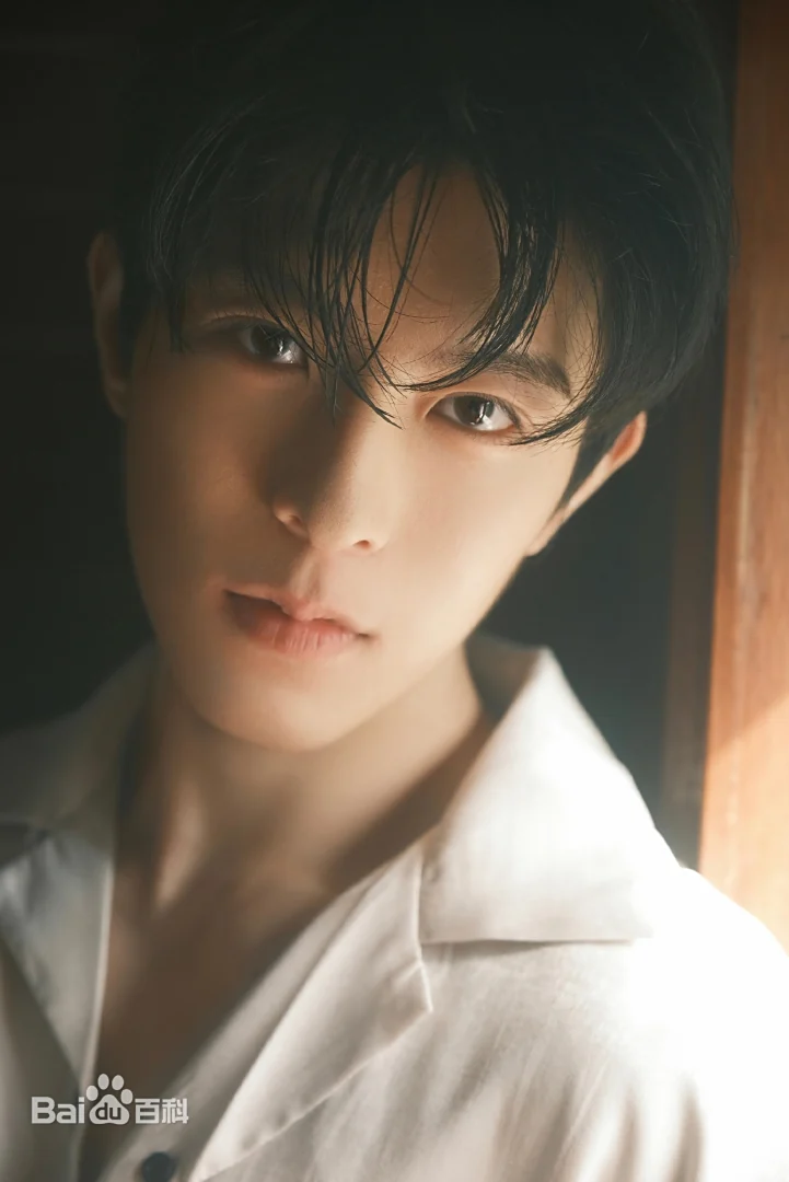 Khâu Đỉnh Kiệt - "Nam thần" thế hệ mới của Cbiz