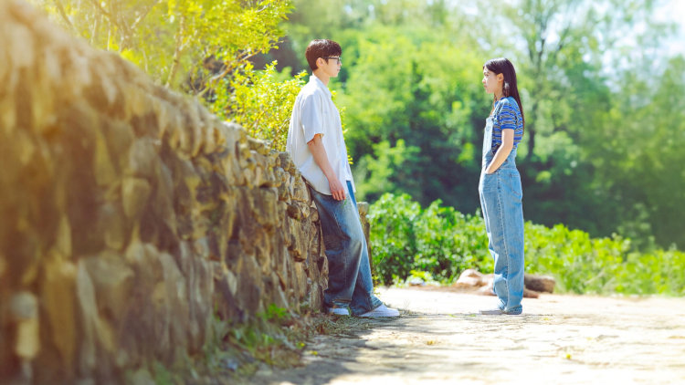 Phim hiện đang chiếu và có thời lượng là 12 tập