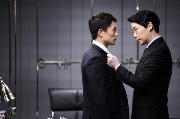 Phim khám phá sâu sắc tâm lý của một người đàn ông mất trí nhớ và phải đấu tranh để tìm lại danh tính