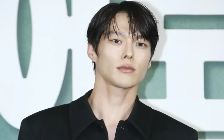 Nam diễn viên Jang Ki Yong