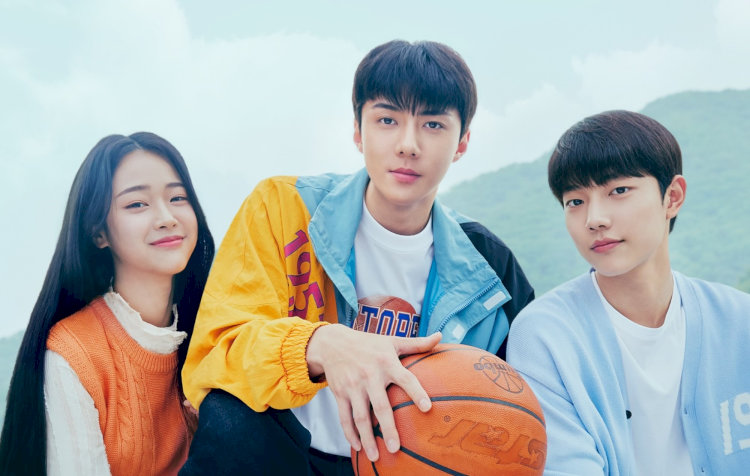 Từ đó, cả hai dần trở nên giống nhau đến kỳ lạ từ thói quen, sở thích cho đến cảm xúc