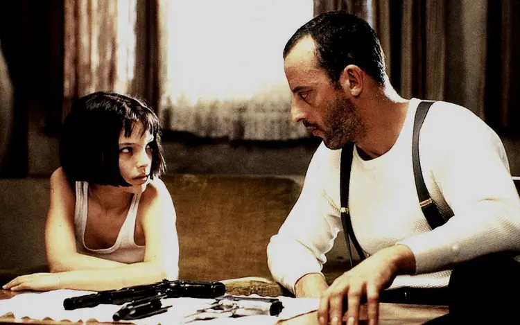 Phim gây ấn tượng bởi sự kết hợp giữa bạo lực và chất thơ, giữa máu và nước mắt, giữa cái chết và lòng trắc ẩn