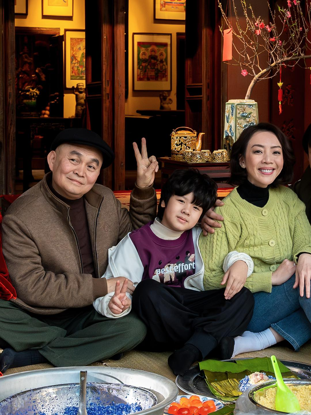 "Mùi Phở" chọn một lối đi riêng biệt và thông minh, tận dụng sức hút độc nhất của nghệ sĩ Xuân Hinh và khai thác chiều sâu văn hóa ẩm thực