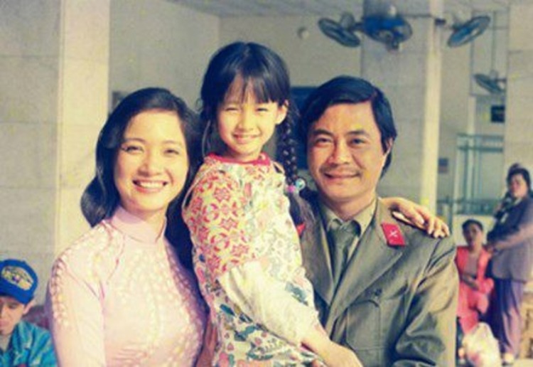 Gia đình nhỏ trong phim Việt Nam xưa “Người Hà Nội”