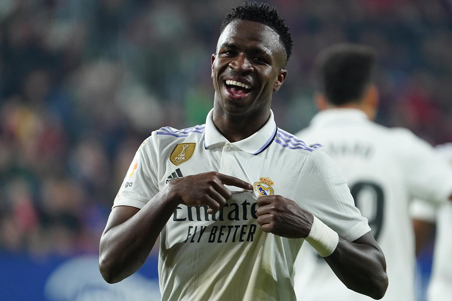 Vinicius Jr là cầu thủ tài năng đang chơi cho Real Madrid ở vị trí tiền đạo cánh